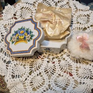 Vintage Elizabeth Arden Memoire Cherie Dusting Powder Puff And Ceramic Box